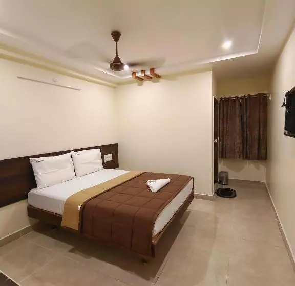 Hotelli Dkr Grand