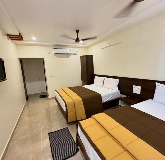 Отель Dkr Grand