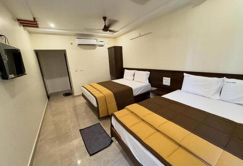 Отель Dkr Grand