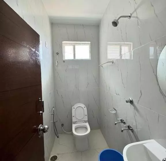 Hotelli Dkr Grand