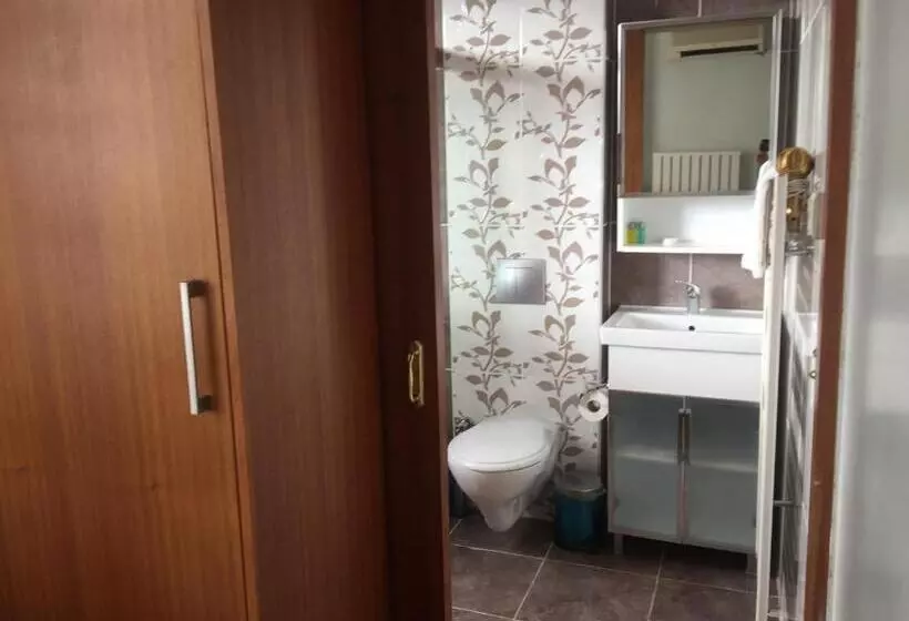 هتل Omar Sultan Park Suites