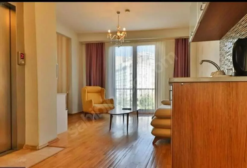 هتل Omar Sultan Park Suites