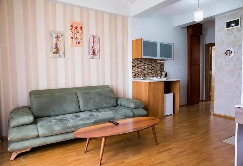 هتل Omar Sultan Park Suites