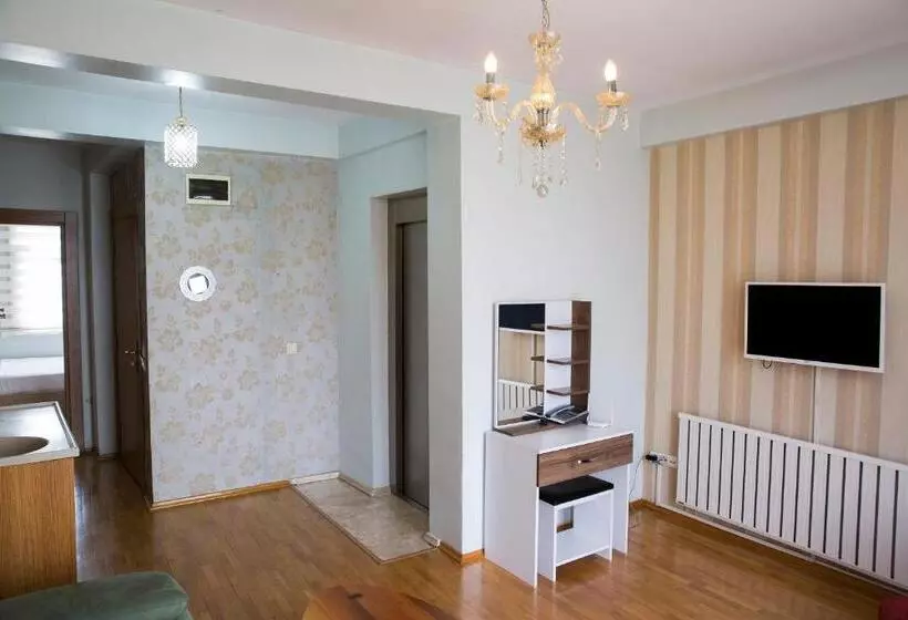 هتل Omar Sultan Park Suites