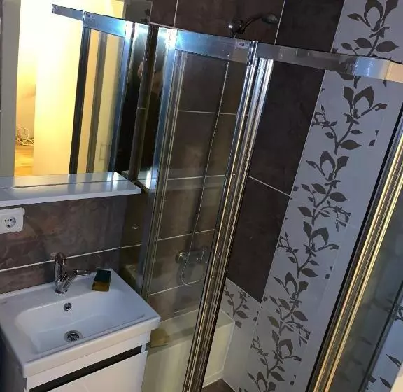 هتل Omar Sultan Park Suites