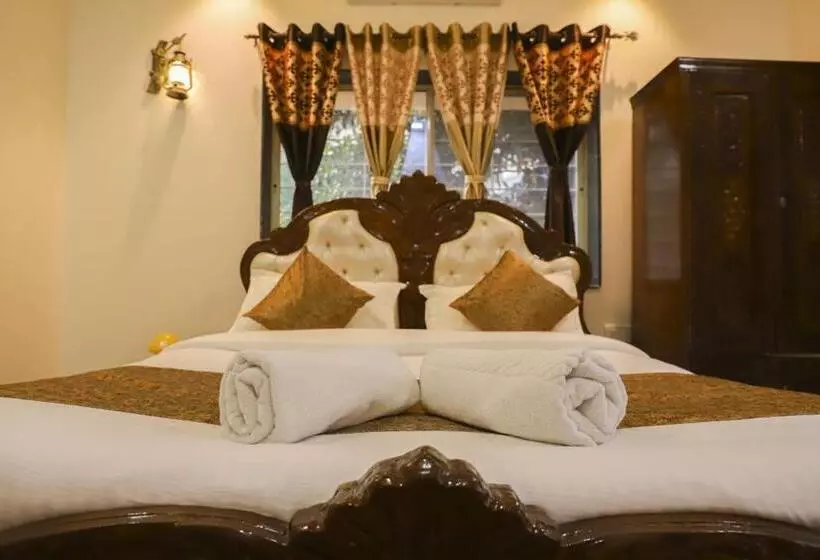 ホテル Swarnam Villa