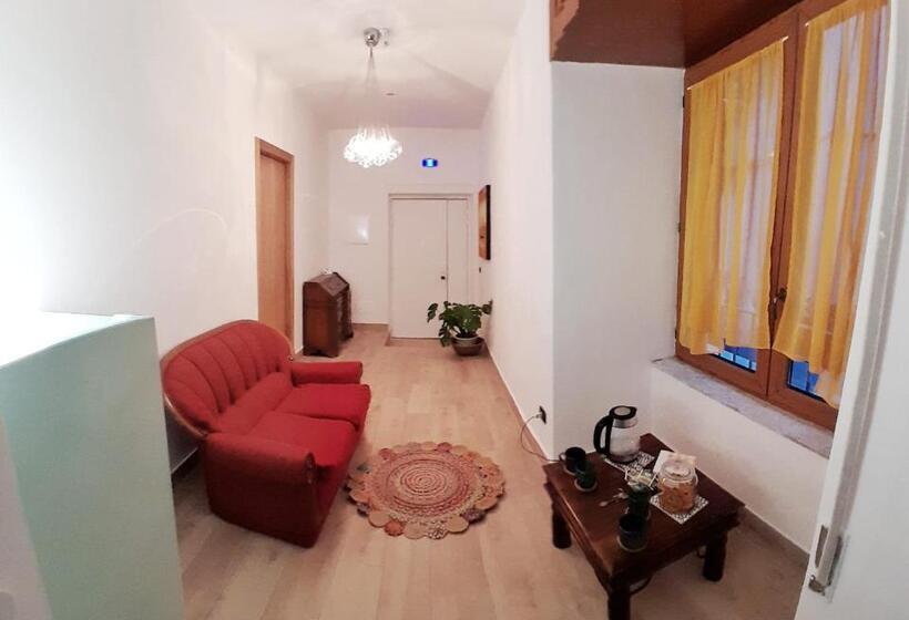 پانسیون Tombolata