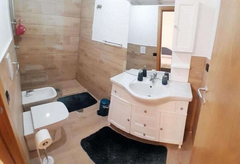 پانسیون Tombolata