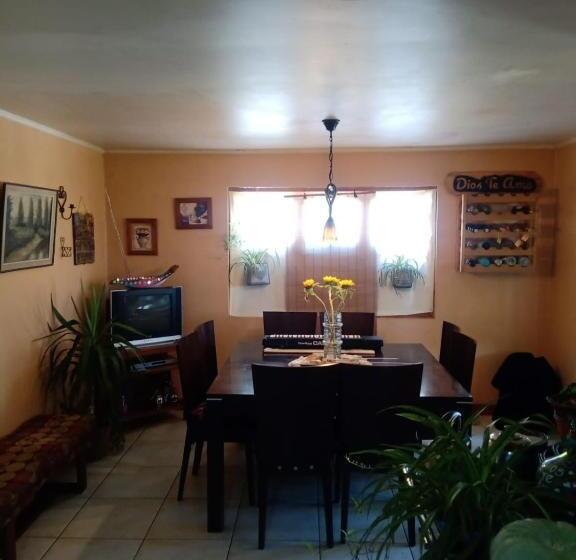 Пансион Hostal Le Moon