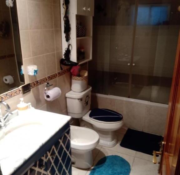 Пансион Hostal Le Moon