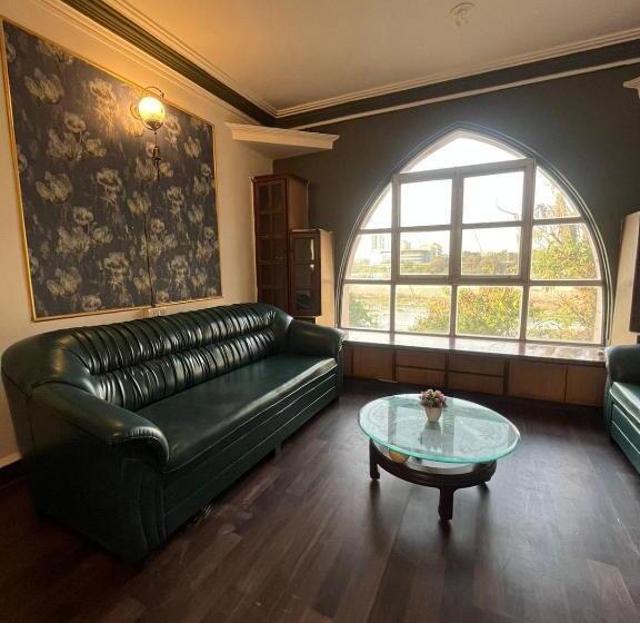 پانسیون Jacuzzi House With Private Terrace Ambiance