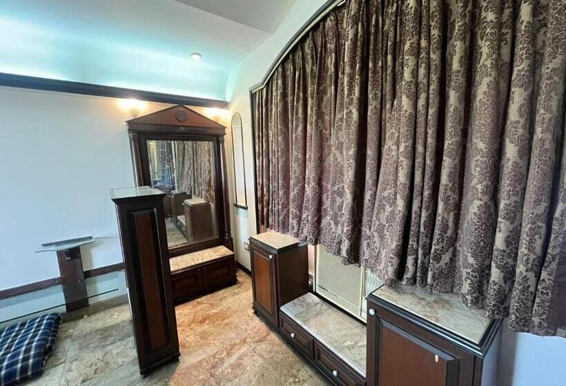 پانسیون Jacuzzi House With Private Terrace Ambiance