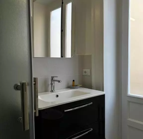 پانسیون Maquè Apartments