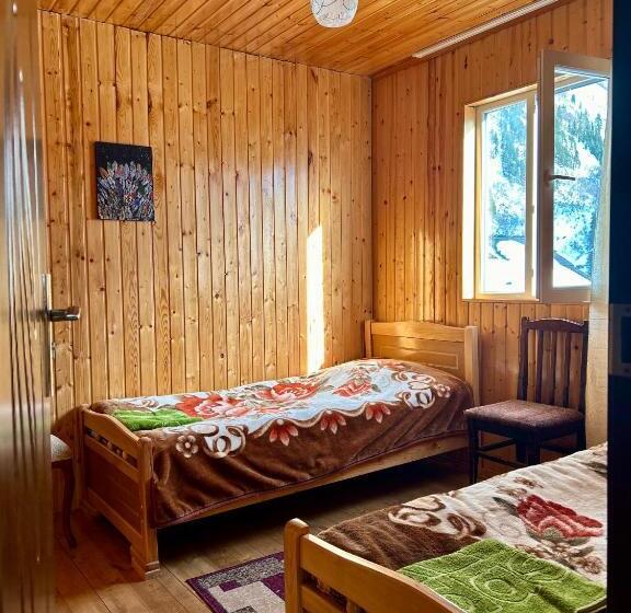 پانسیون Natia’s Guesthouse