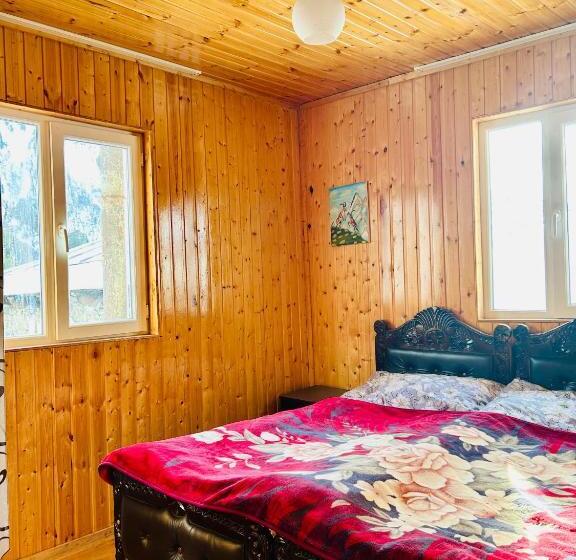 پانسیون Natia’s Guesthouse