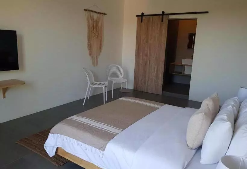 پانسیون Villas Rocher   Standard Suite 2b