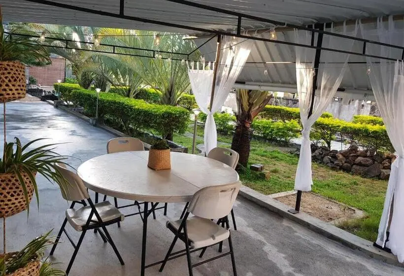 پانسیون Villas Rocher   Standard Suite 2b