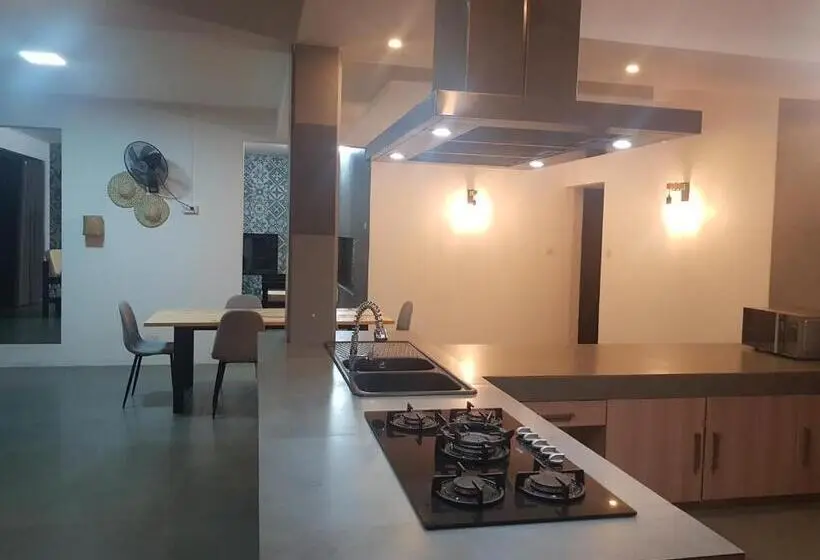 پانسیون Villas Rocher   Standard Suite 2b