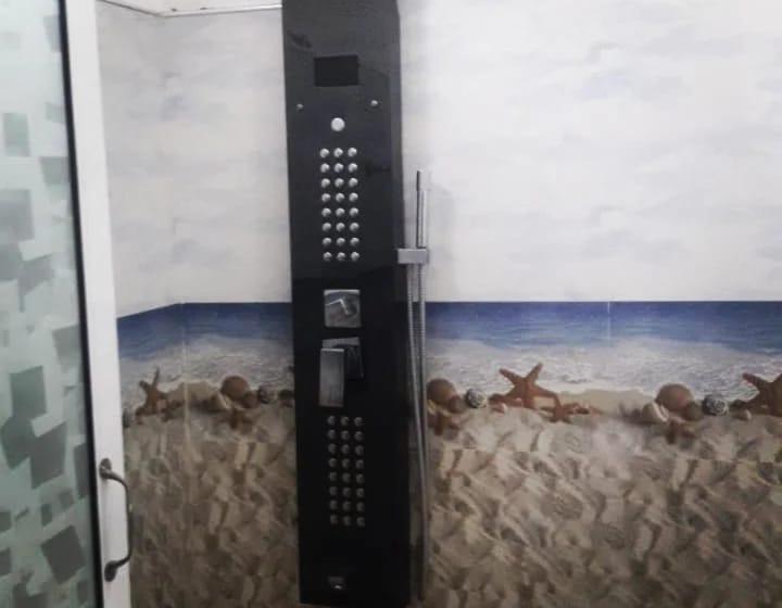 ベッドアンドブレックファースト Anusha Holiday Inn