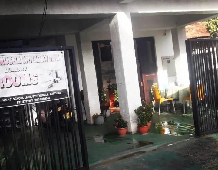 ベッドアンドブレックファースト Anusha Holiday Inn