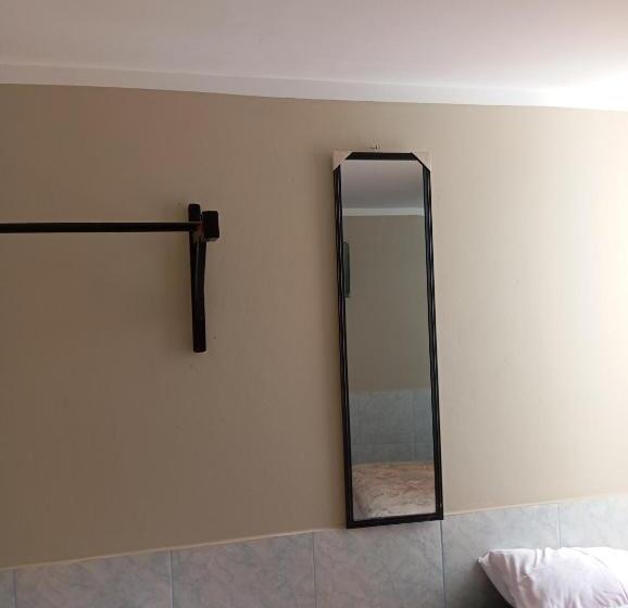 تختخواب و صبحانه Goya Shostel