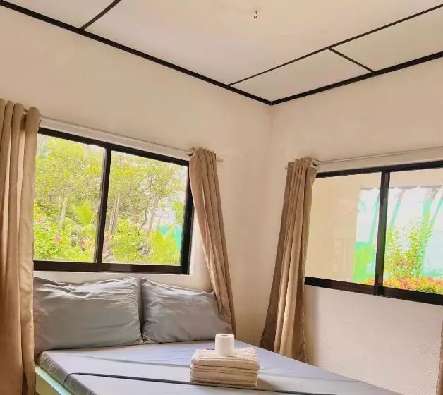 Green Garden Beach Resort, Sipalay