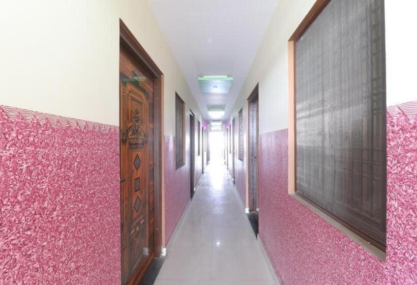 Hotel श्री राम होटल