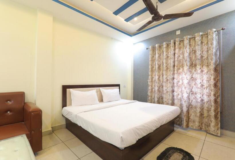 Hotel श्री राम होटल