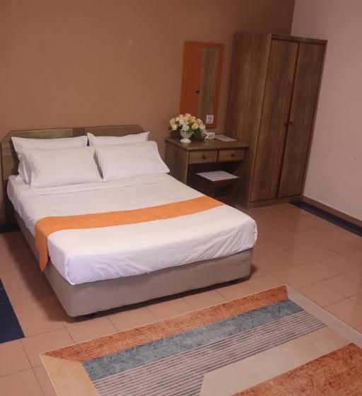 בית מלון כפרי Bunga Raya Resort Parit Buntar