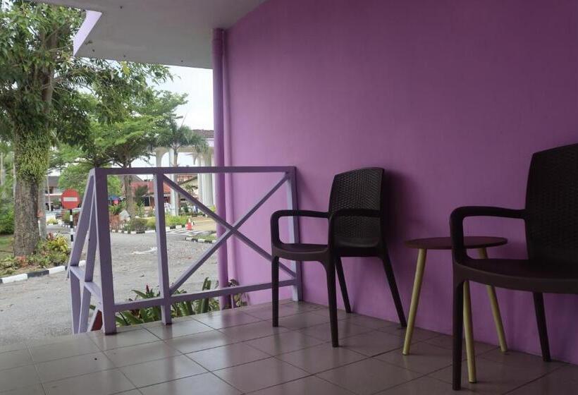 בית מלון כפרי Bunga Raya Resort Parit Buntar