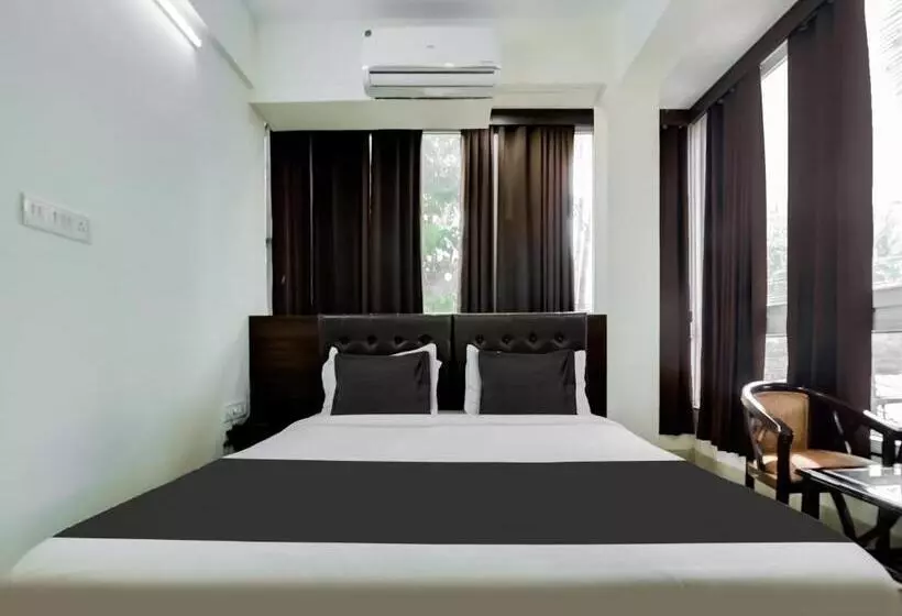 هتل Collection O Usa Goa Beach Resort