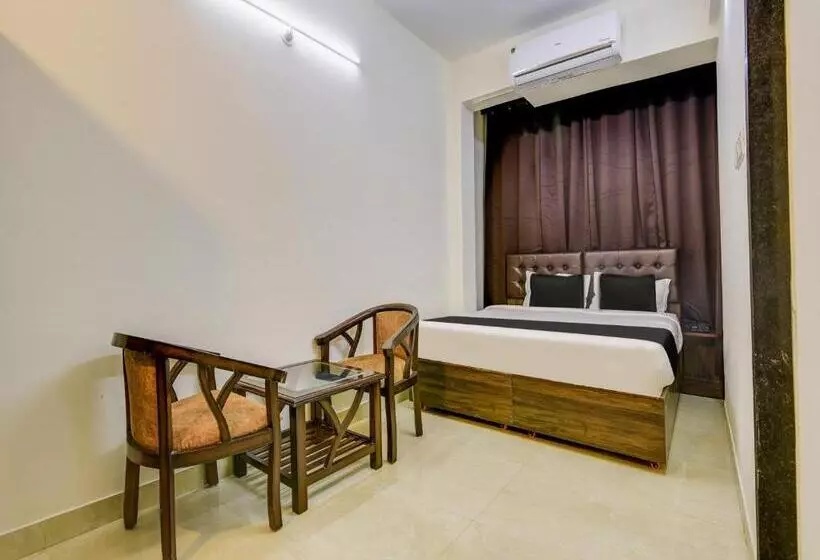 هتل Collection O Usa Goa Beach Resort