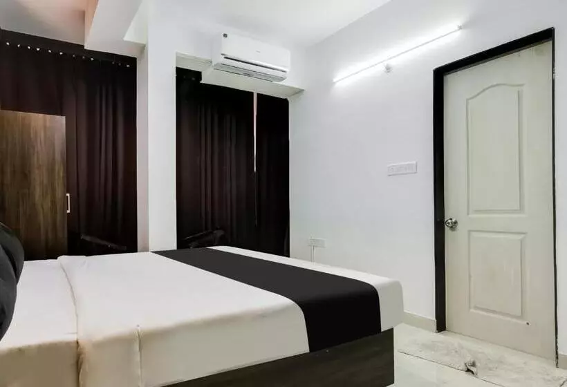 هتل Collection O Usa Goa Beach Resort