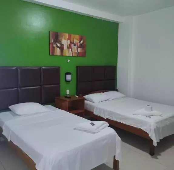Hotel Doral Inn
