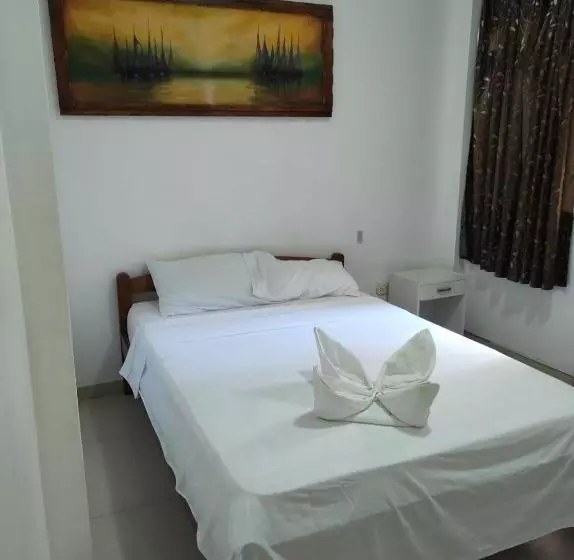 Hotel Doral Inn