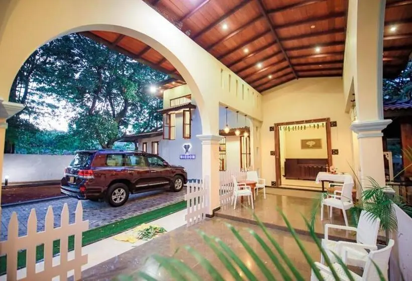 ホテル Grand Kalundawa Resort