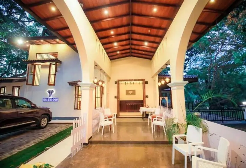 ホテル Grand Kalundawa Resort