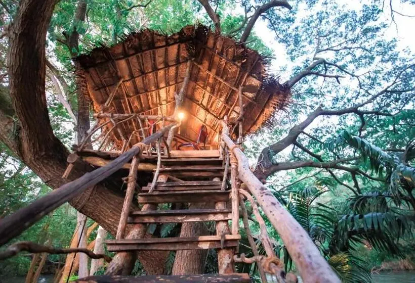 ホテル Grand Kalundawa Resort
