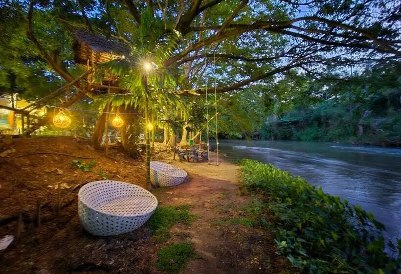 ホテル Grand Kalundawa Resort