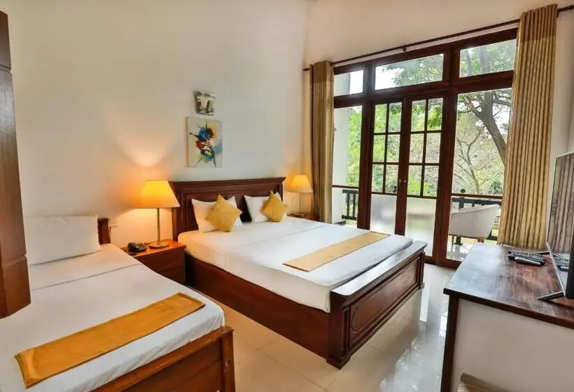 ホテル Grand Kalundawa Resort