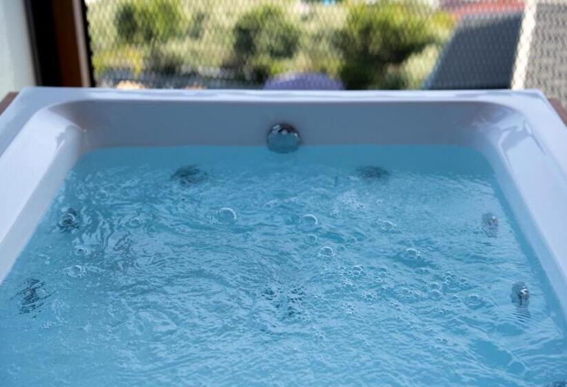 هتل La Veranda Villas