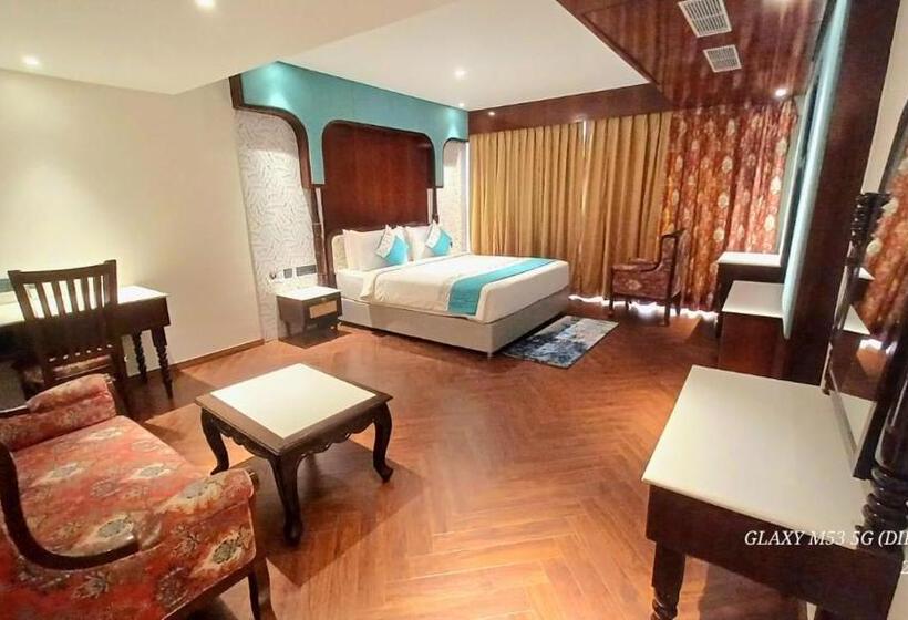 Отель Lake View