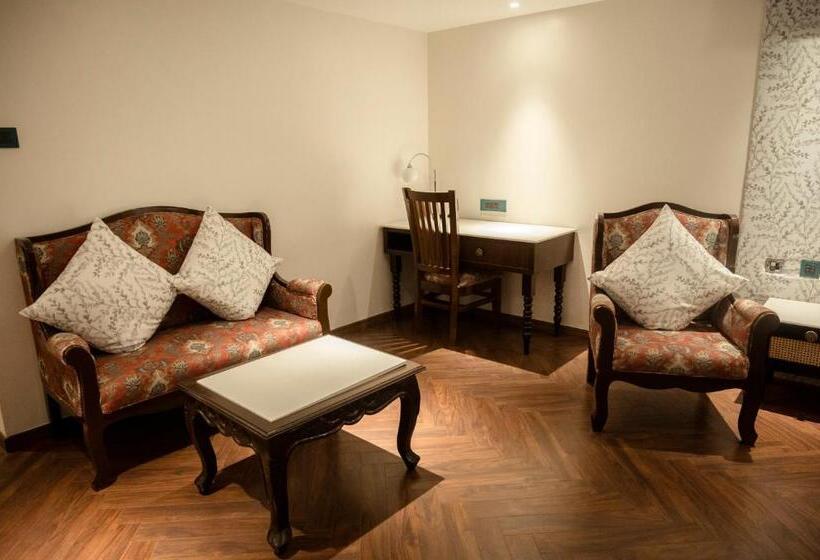 Отель Lake View