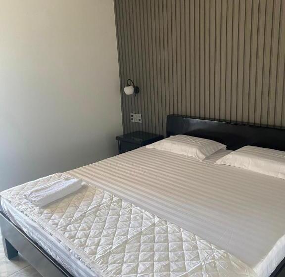 בית מלון כפרי Oasis