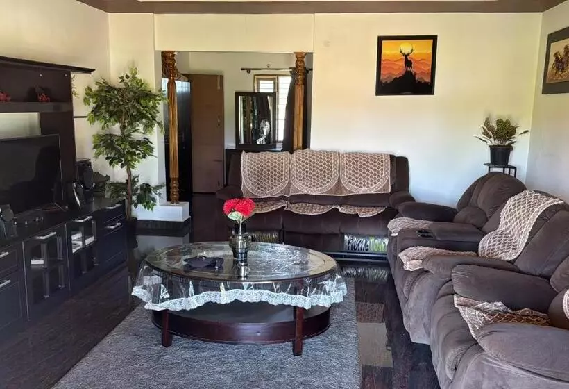 ホテル Raj Home Stay