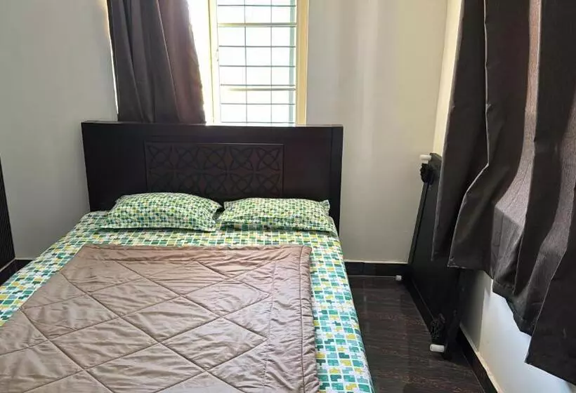 ホテル Raj Home Stay