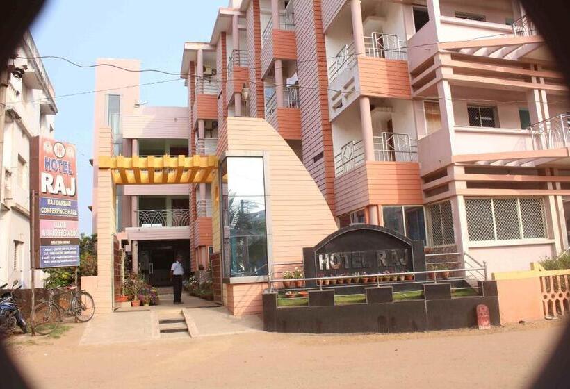Hotel Raj