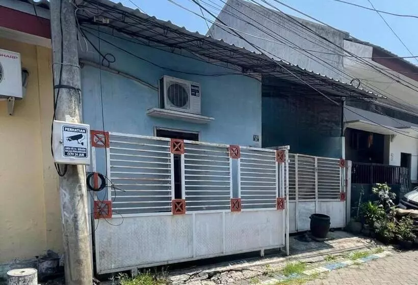 Hotelli Spot On 93874 3n Homestay Syariah