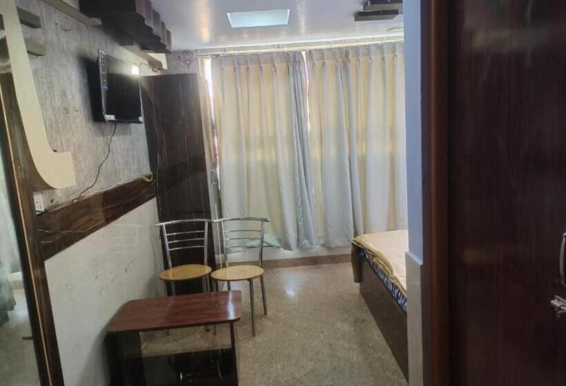 هتل Tara Lodge Grand Road Puri Near Jagannath Temple Best Location