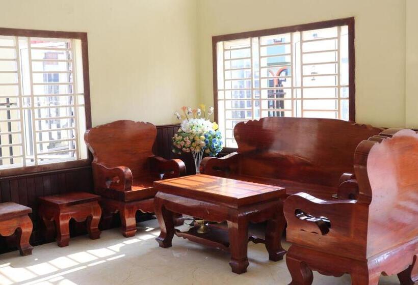 بنسيون Ahha Boutique Kampot